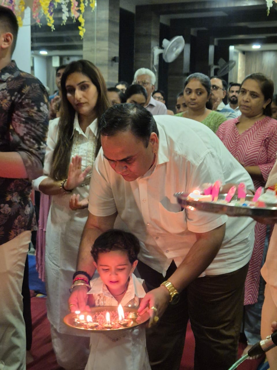 તા.૦૯-૦૯-૨૦૨૪ ના રોજ મારા ફેમિલી સાથે દ્વારકા સોસાયટી બાબેનમાં ગણેશ દર્શન કર્યા.